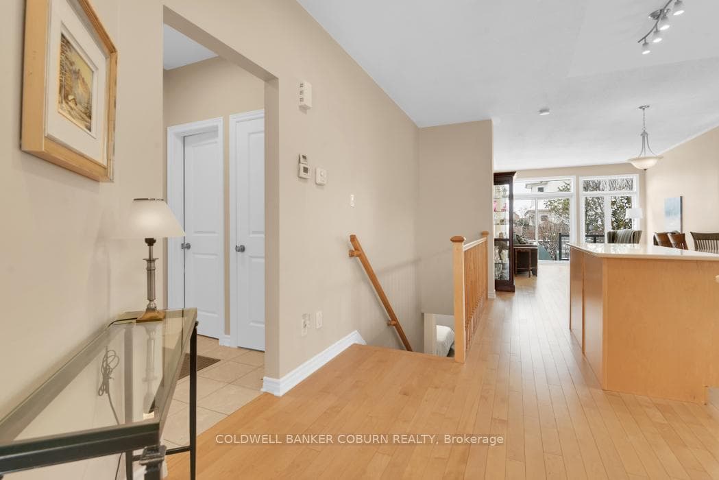 206 Bulrush Crescent photo 8