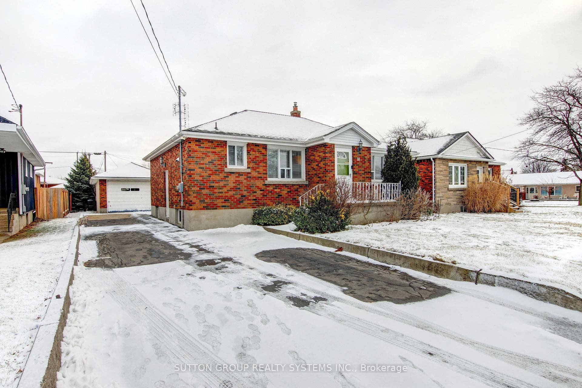 18 Whyte Avenue photo 2