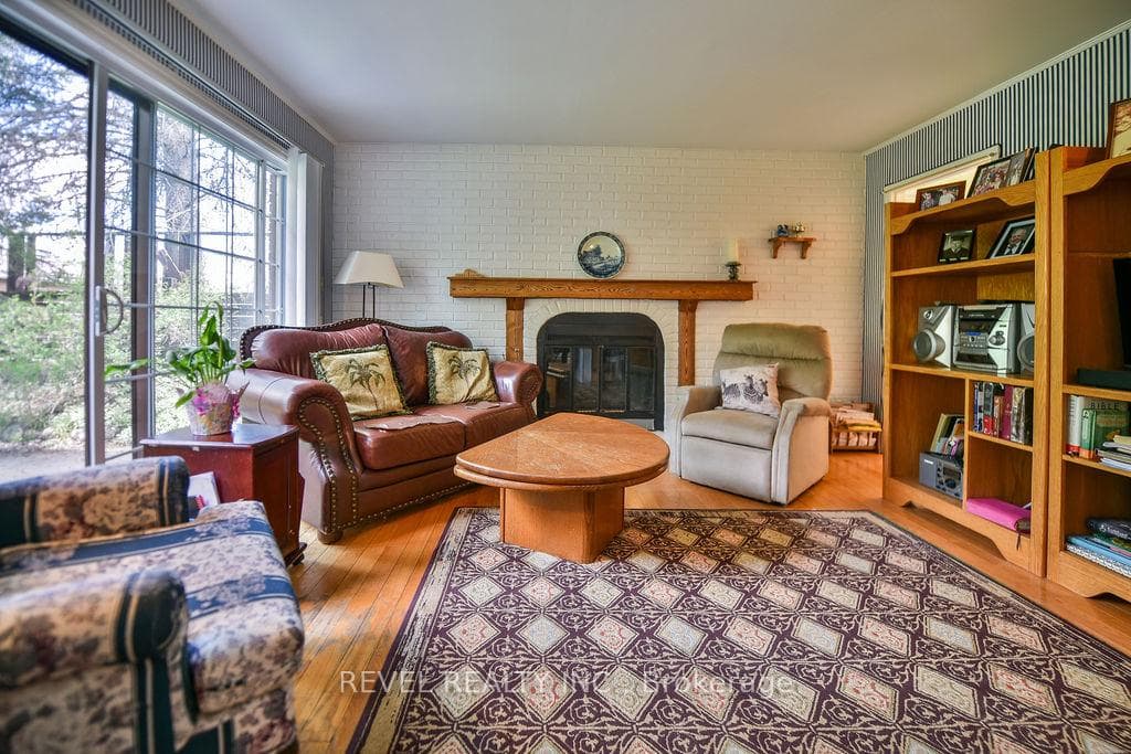 222 Earl Street photo 8