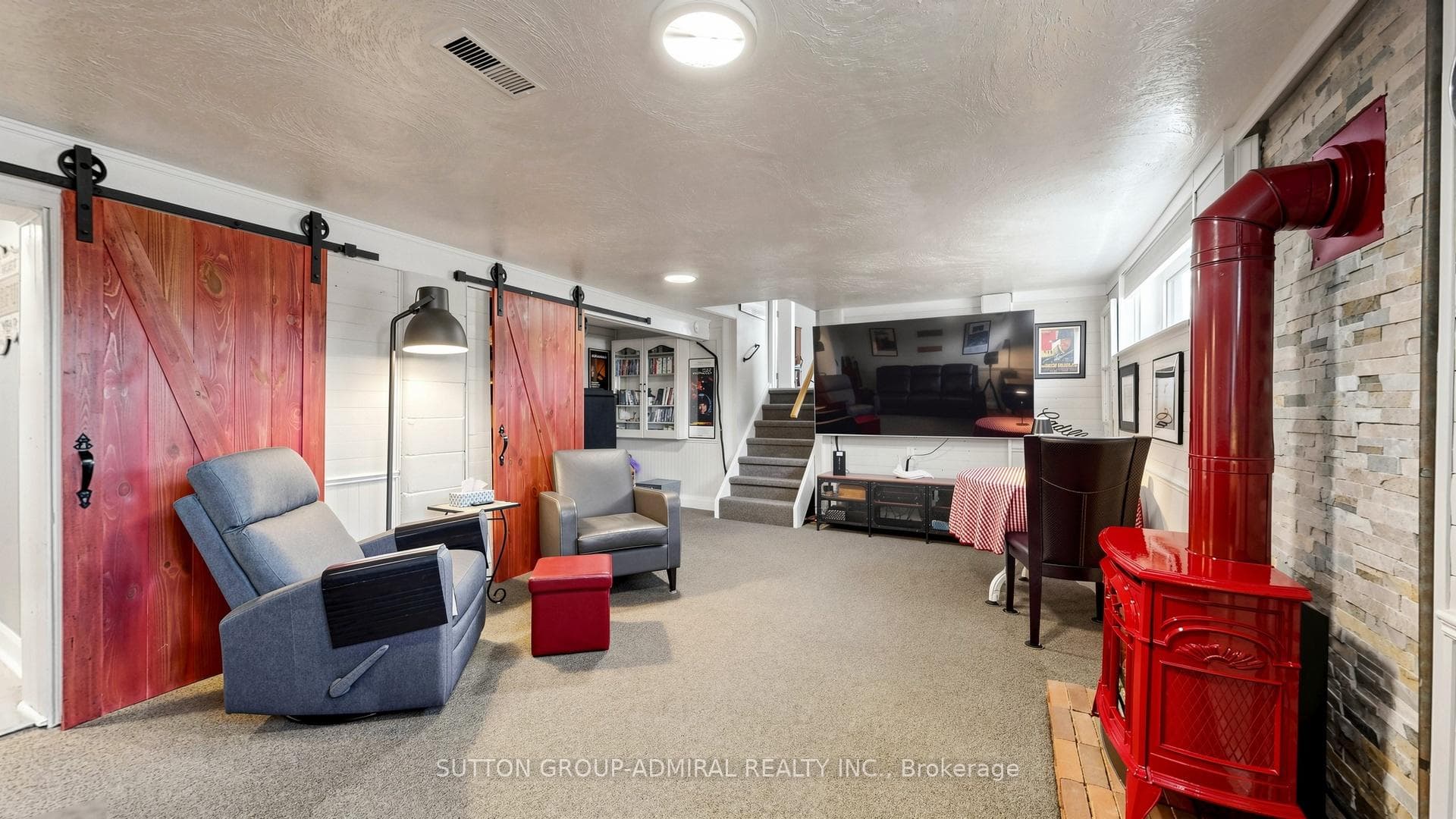 218 Bay Thorn Drive photo 38