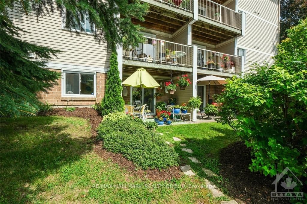 260 BRITTANY Drive Unit 103 photo 19