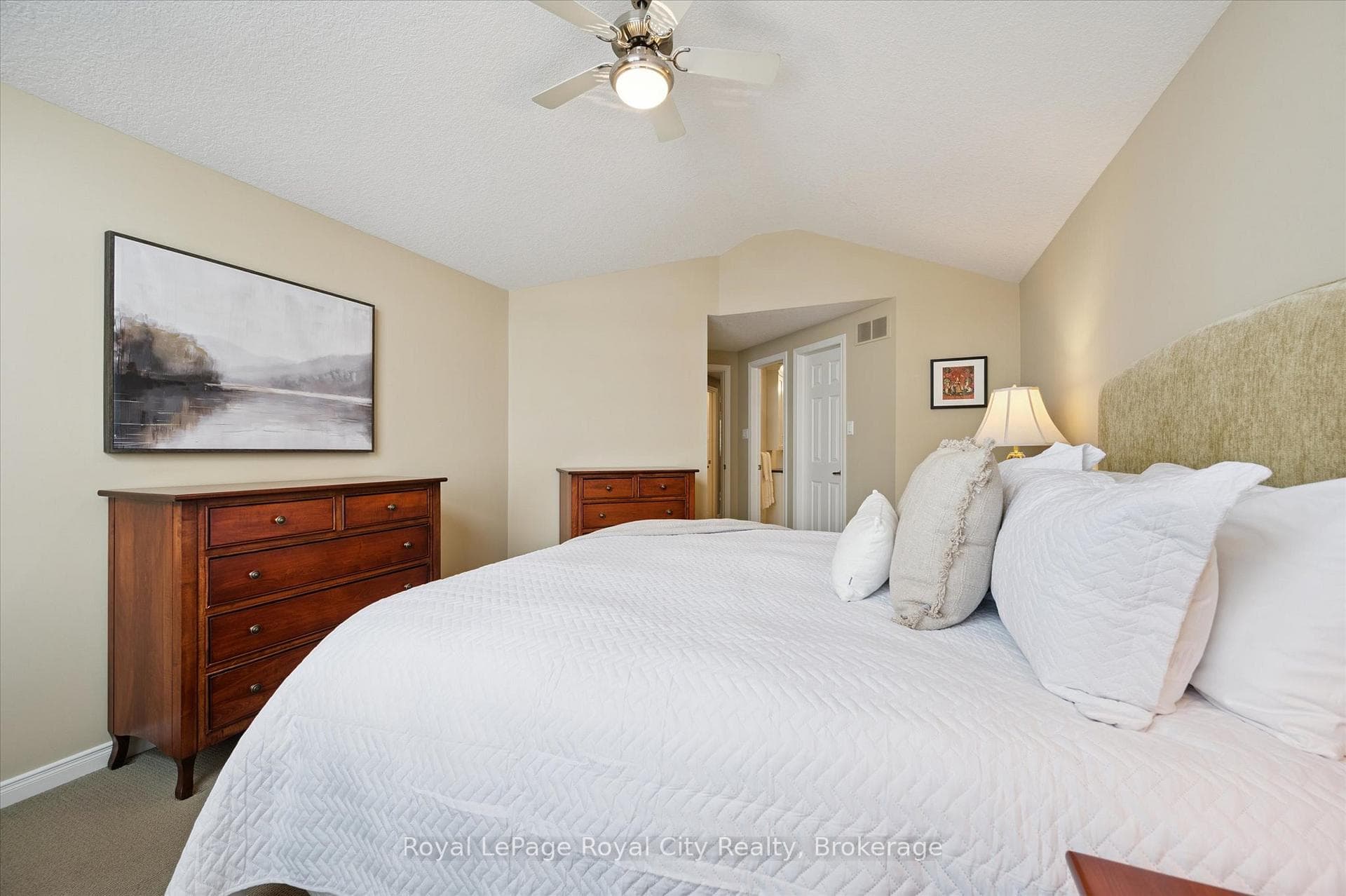 92 Marsh Crescent photo 23