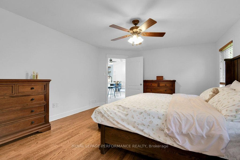 8040 Iveson Drive photo 20