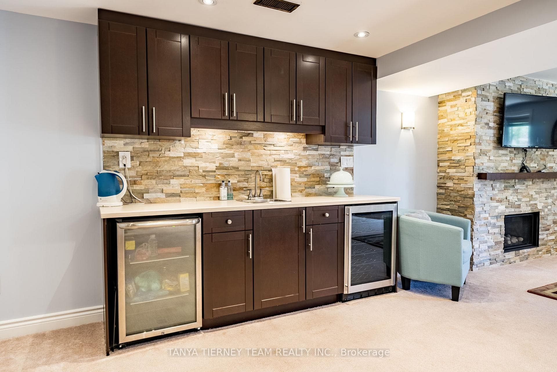 68 Croxall Boulevard photo 33