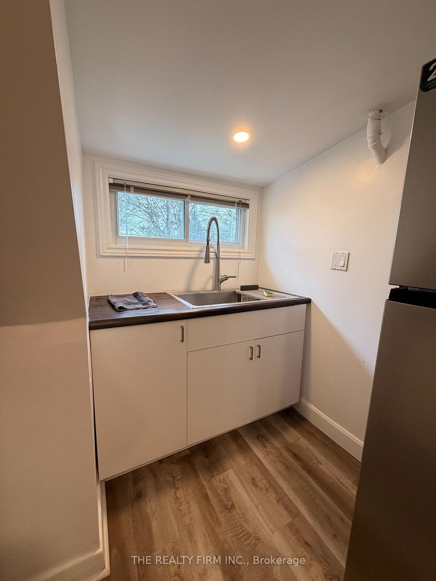 25 Glenwood Avenue Unit Upper photo 7
