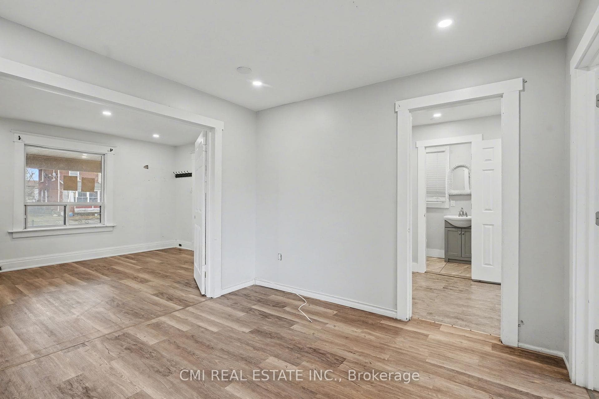 4824 Fourth Avenue photo 3