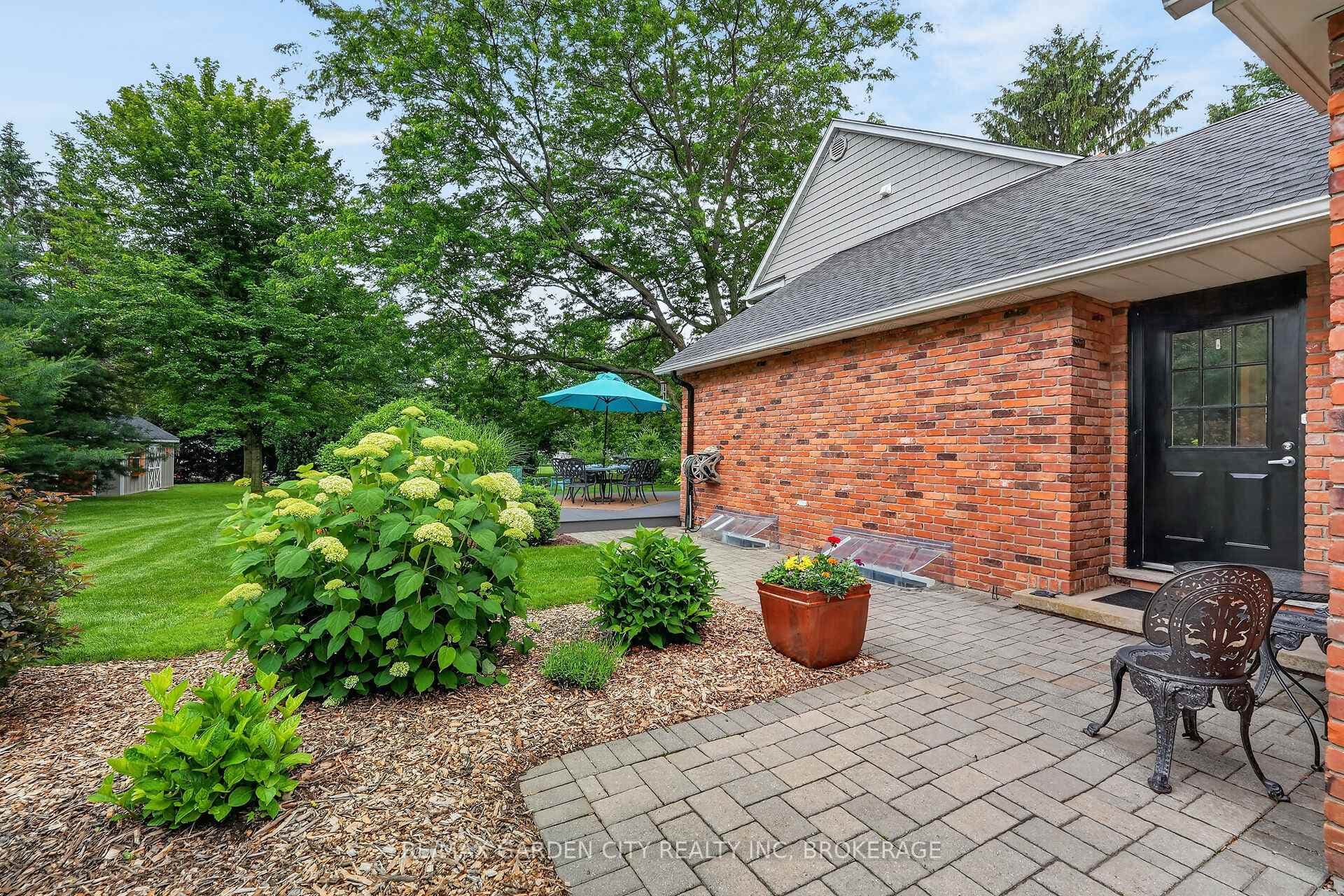 656 Memorial Drive photo 42