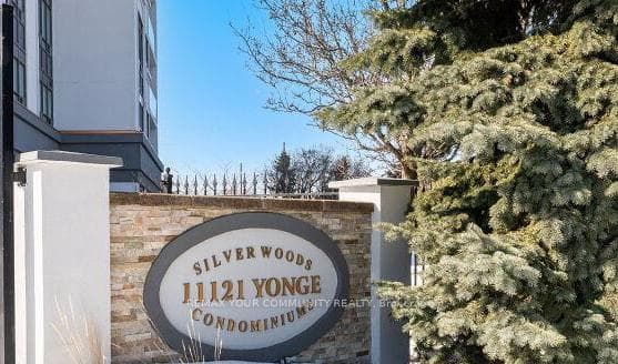 11121 Yonge Street Unit 519 photo 2
