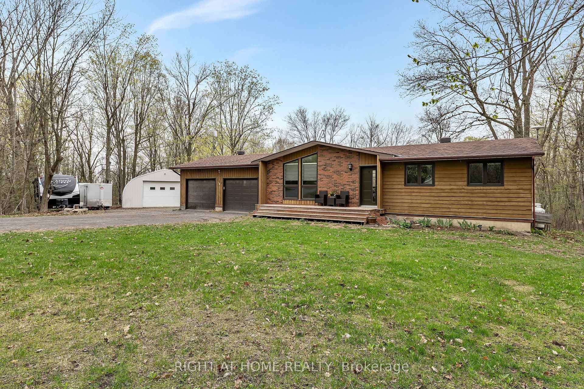315 Felton Crescent photo 41