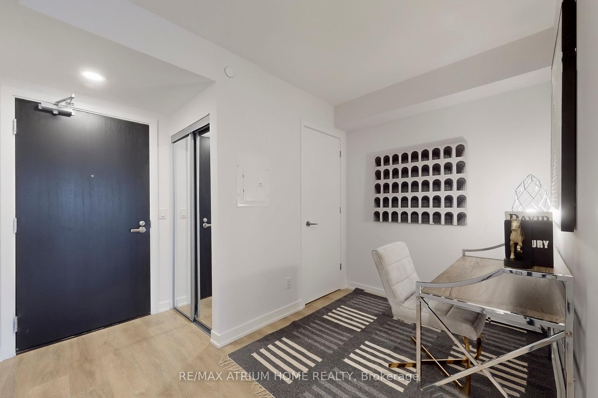 501 Yonge Street Unit 2611 photo 38
