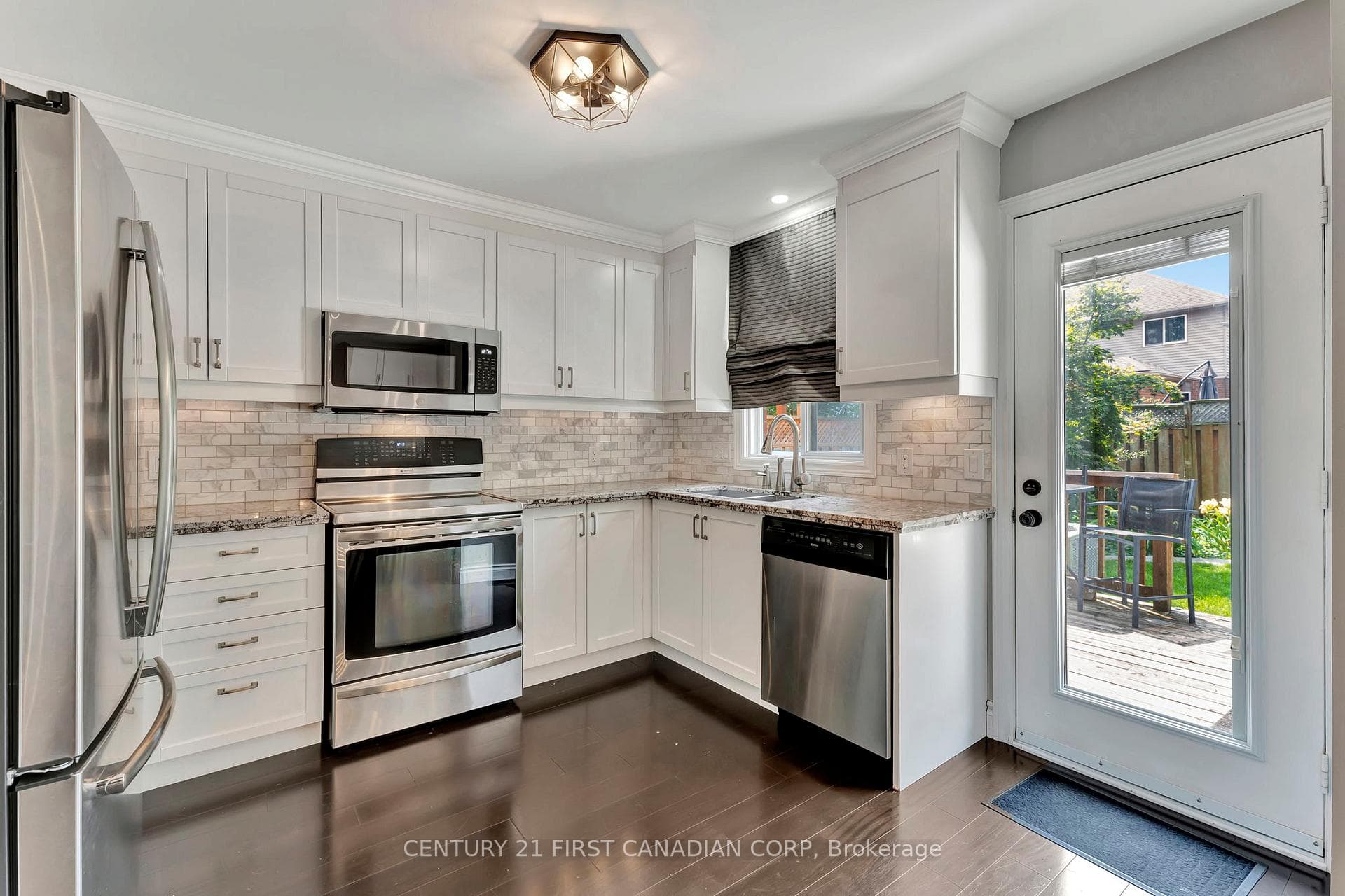 26 Jacqueline Boulevard photo 12