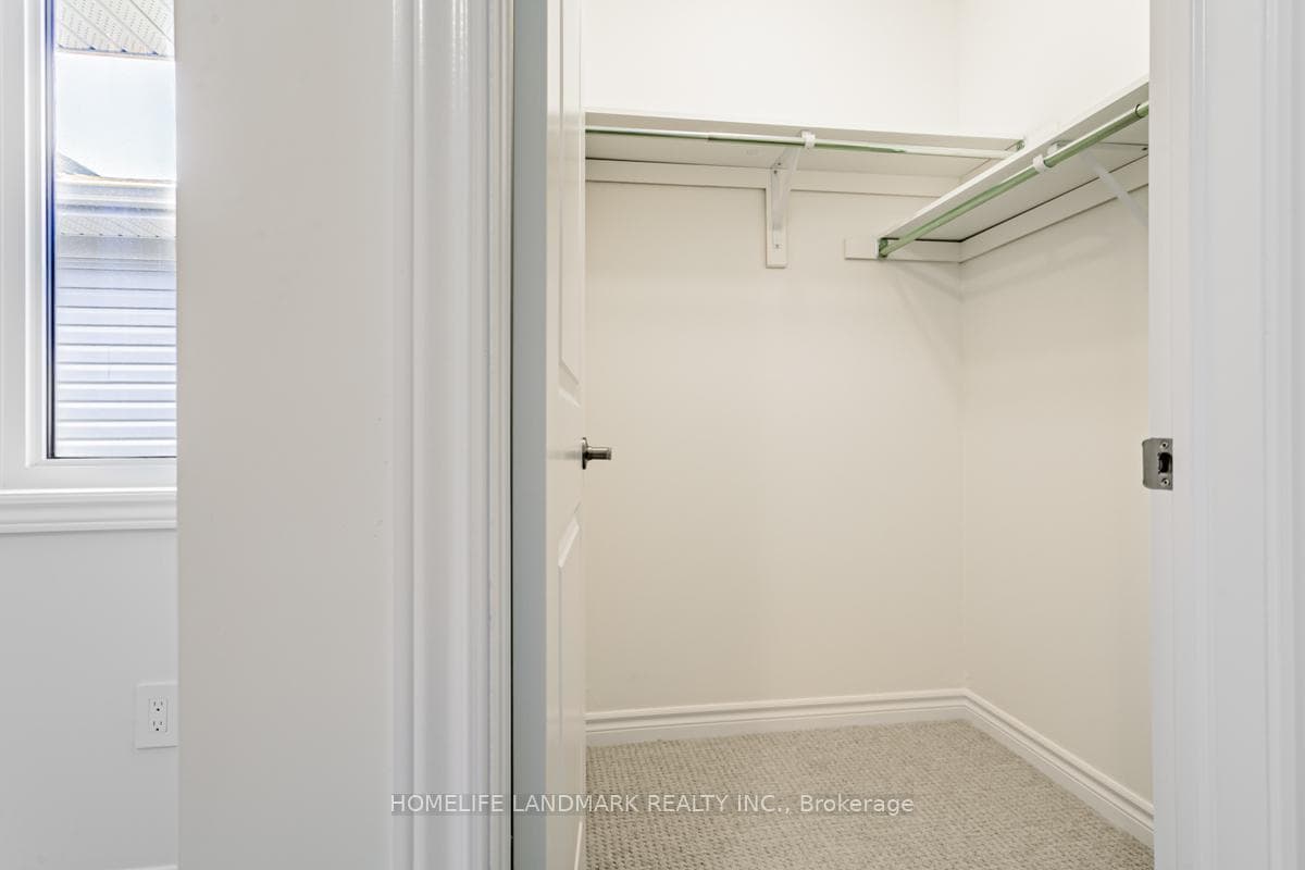 672 Grand Ridge Avenue photo 20