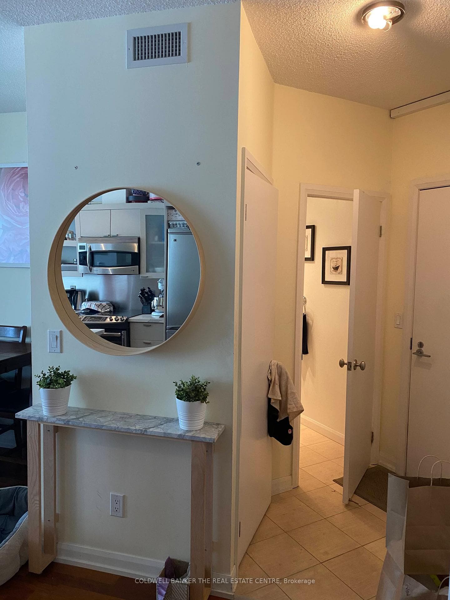 111 Elizabeth Street Unit 1610 photo 10