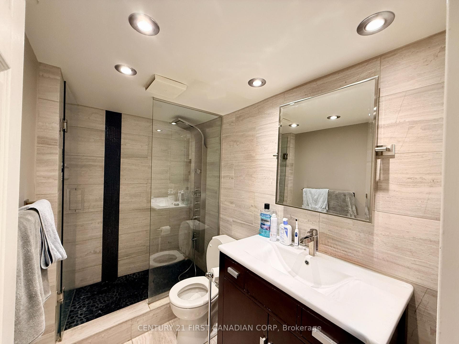 363 Colborne Street Unit 1802 photo 15