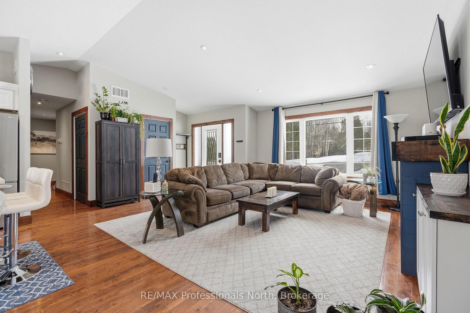 230 Townline Road W Road photo 9