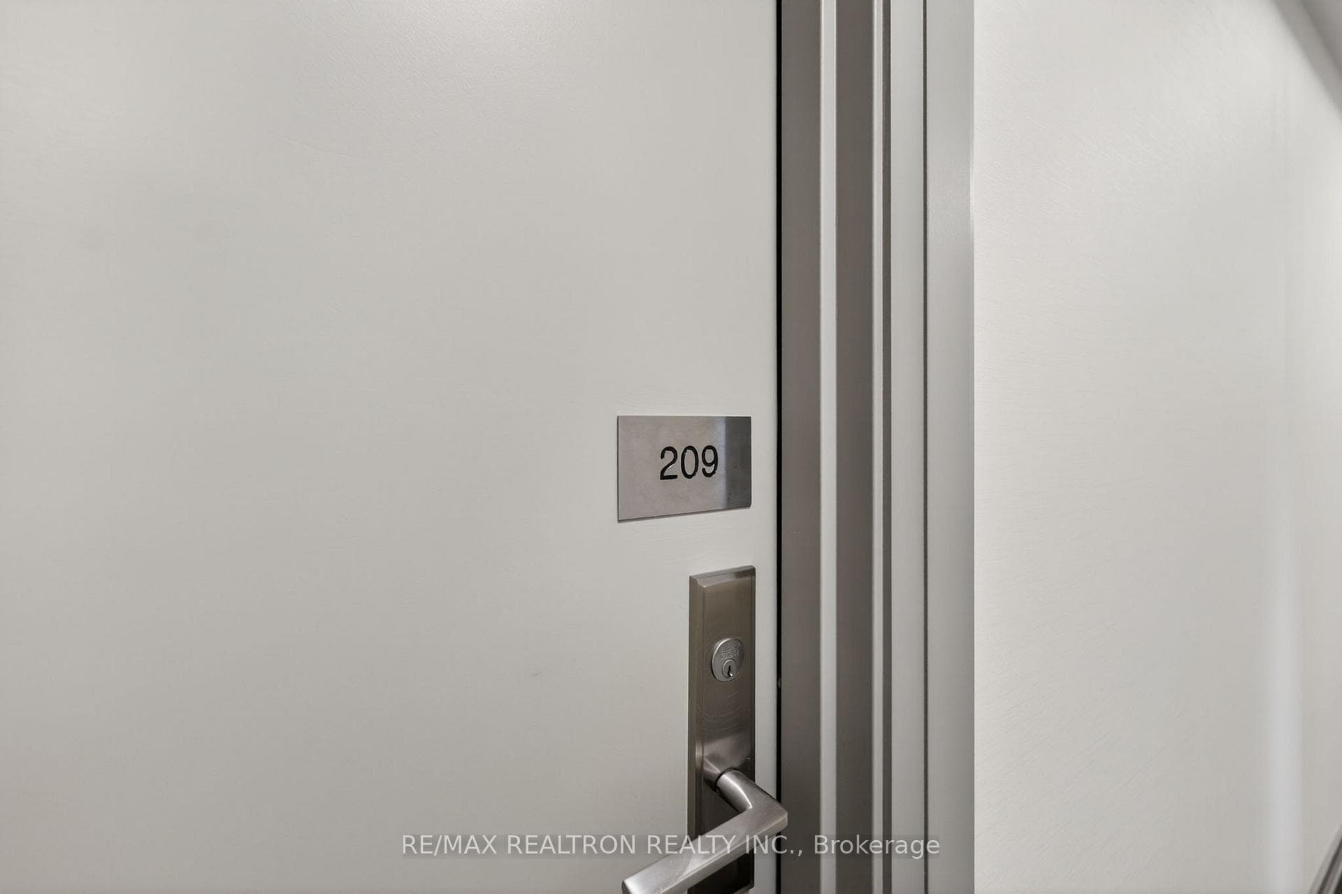 275 Yorkland Road Unit 209 photo 3