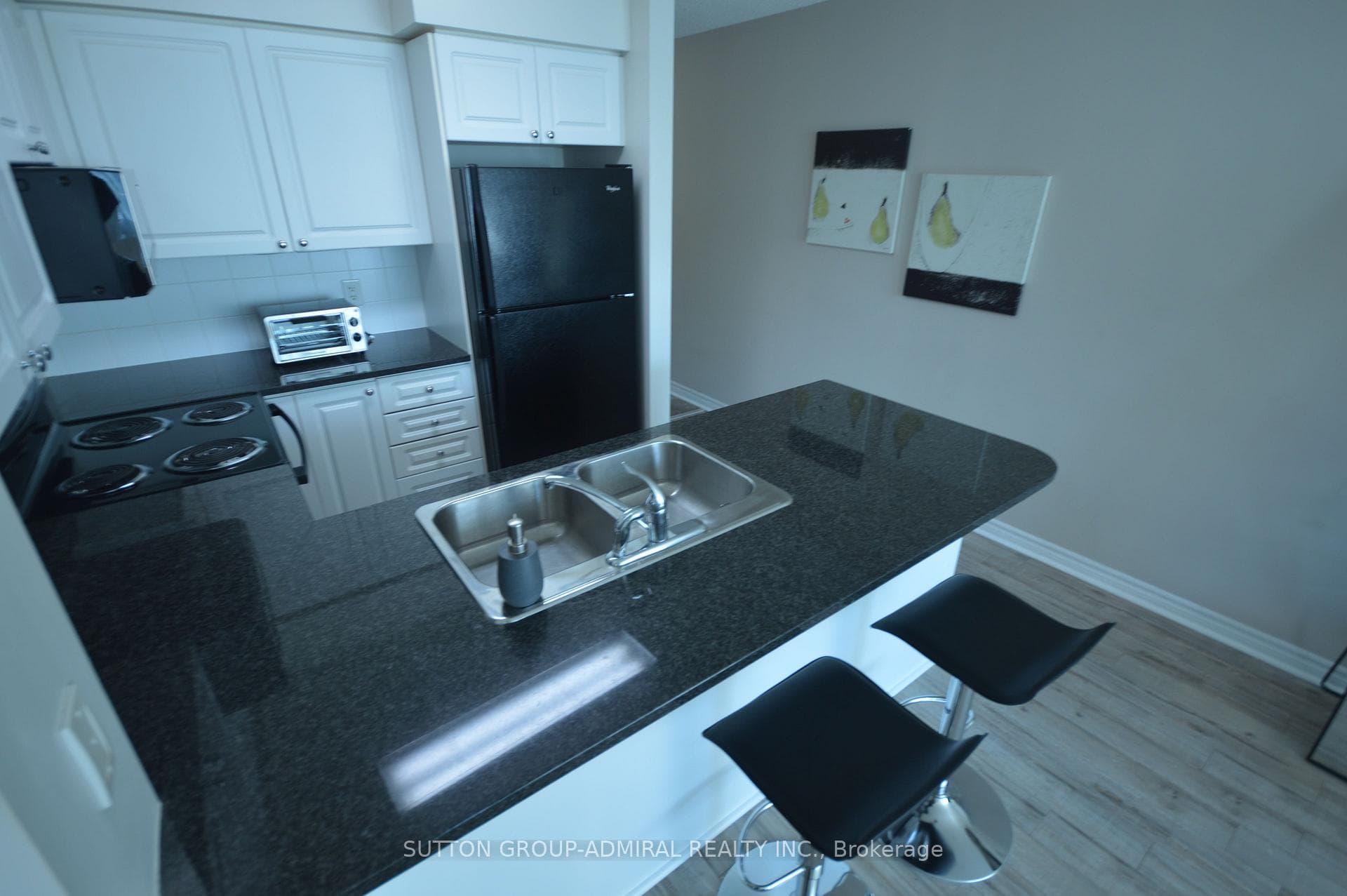 88 Grangeway Avenue Unit 310 photo 8