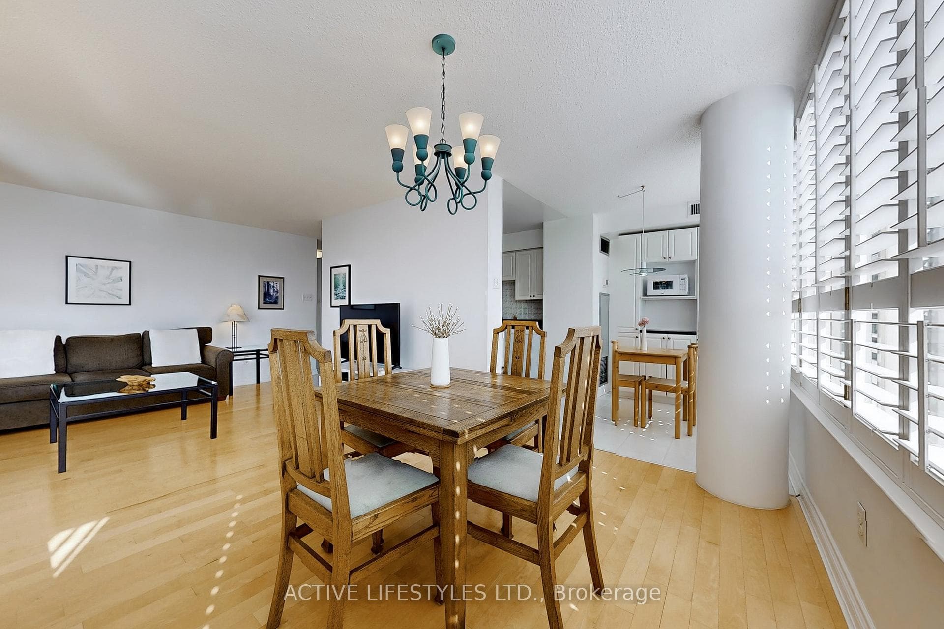 350 Rathburn Road Unit 1503 photo 8