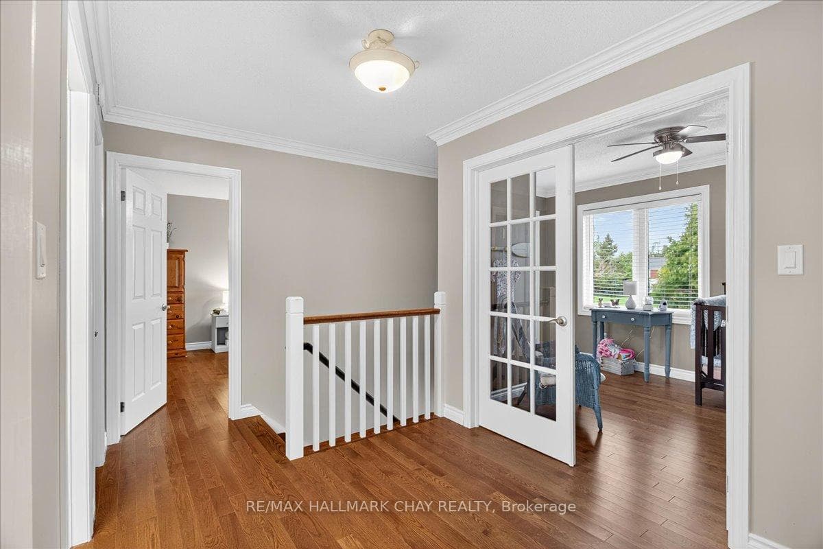 35 Howard Drive photo 22