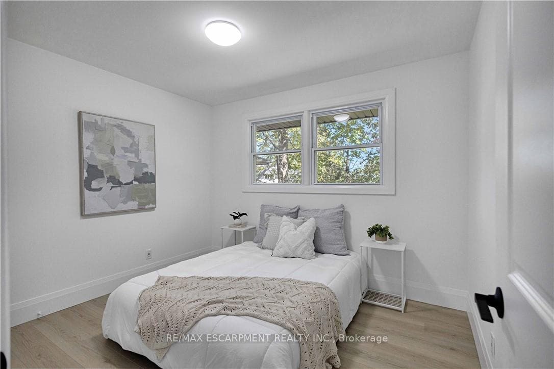 7 Swan Drive photo 18