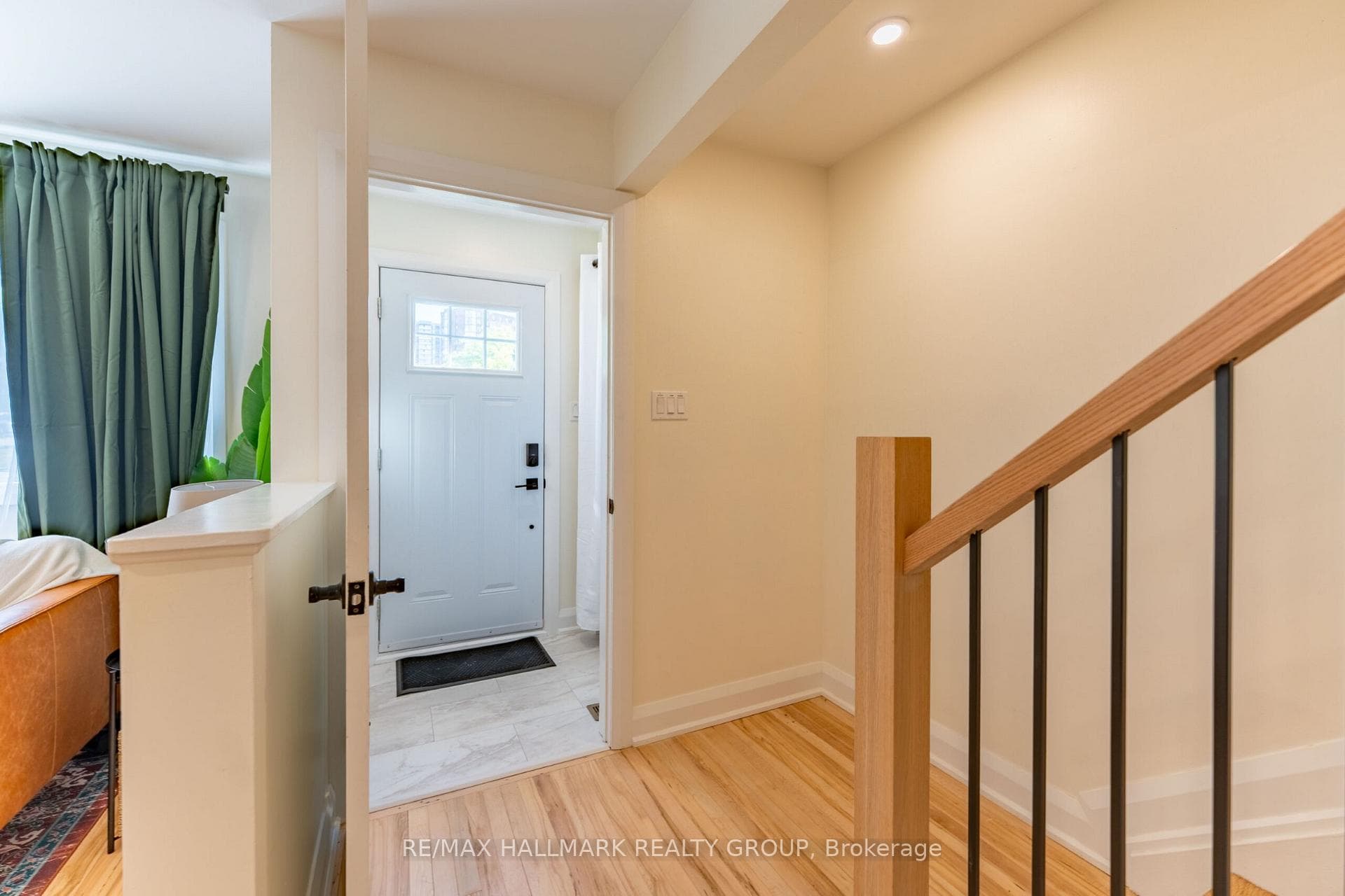 820 Grenon Avenue photo 3