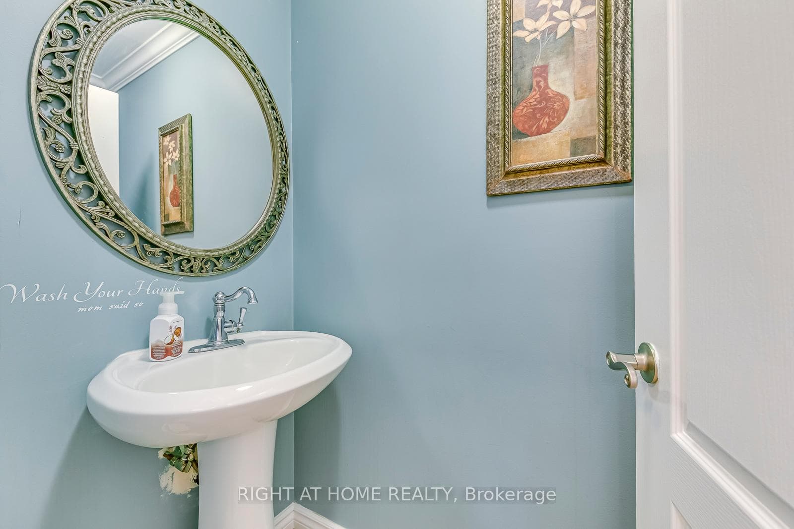 149 Crescent Street photo 12