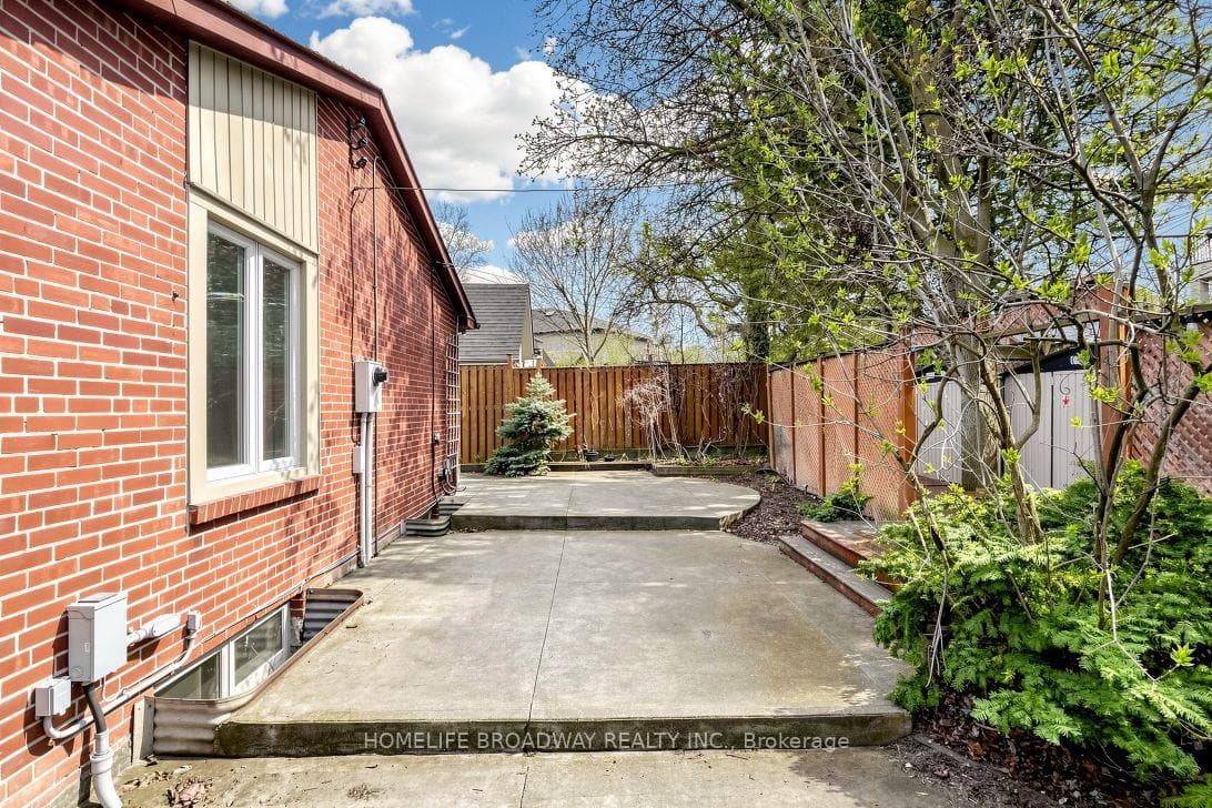 36 Bradgate Road photo 43