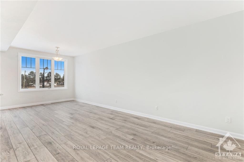 910 LIXNAW Court photo 16