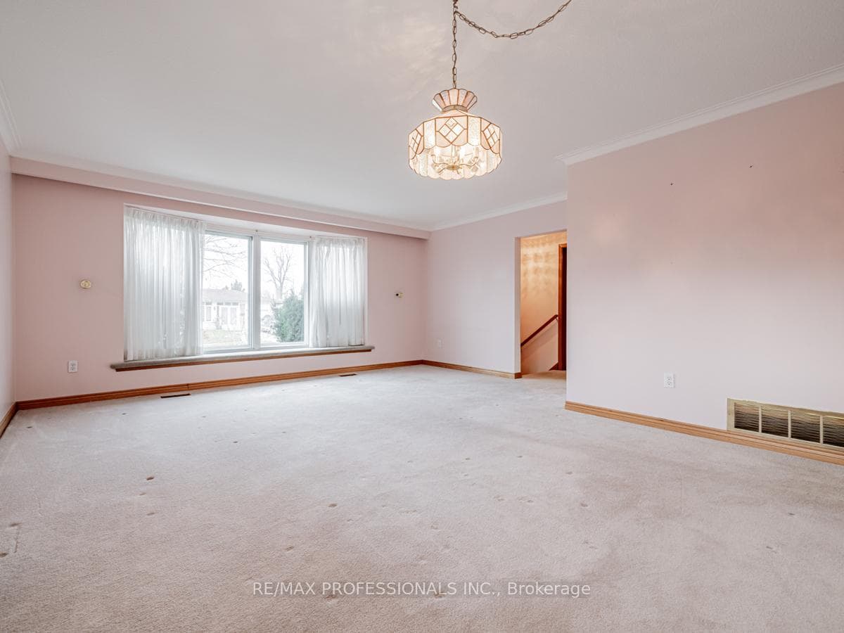 61 Marilake Drive photo 14