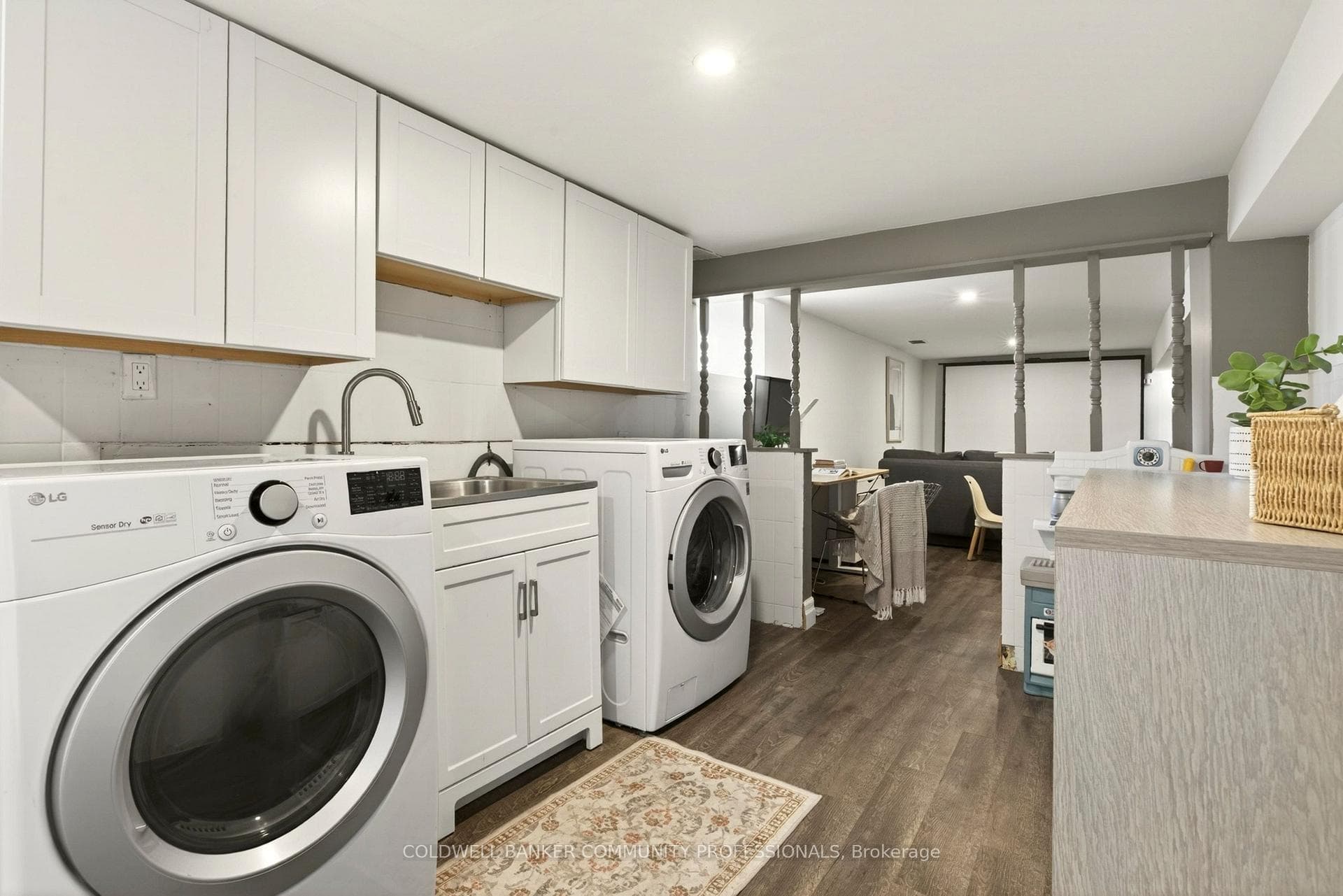 181 Simcoe Street photo 41