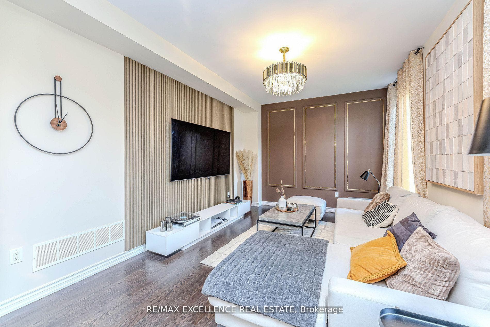 80 Berkely Street photo 17