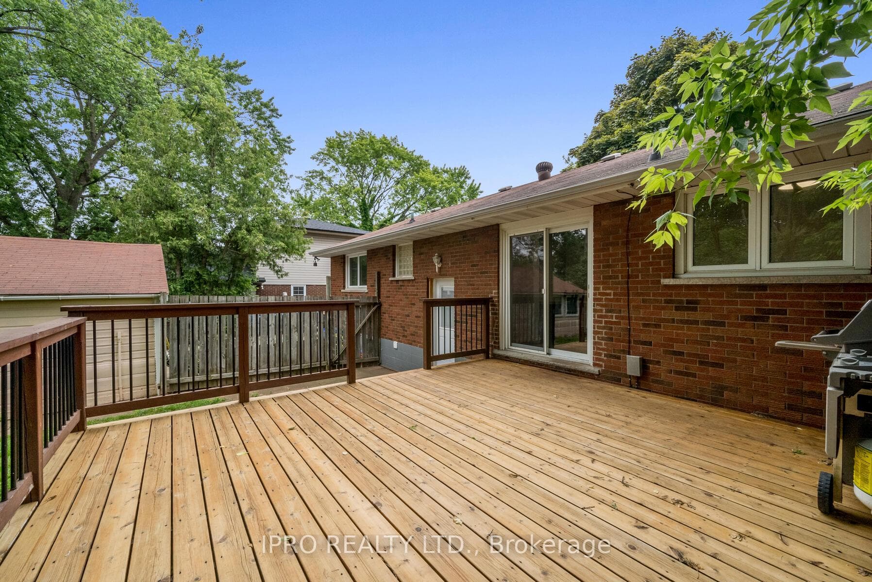 5369 Spruce Avenue photo 17