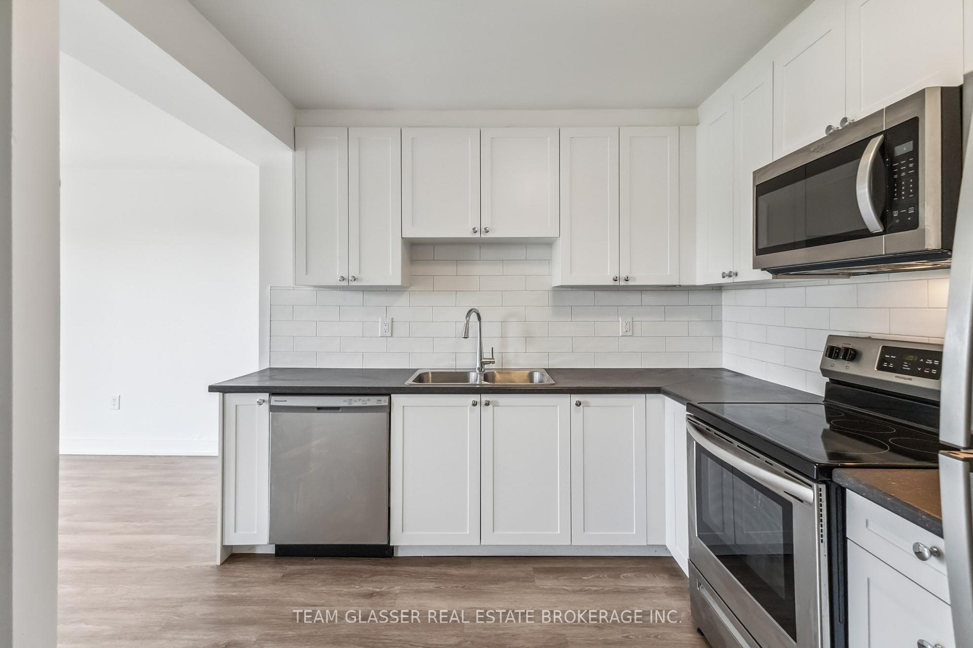 1570 Adelaide Street Unit 221 photo 11