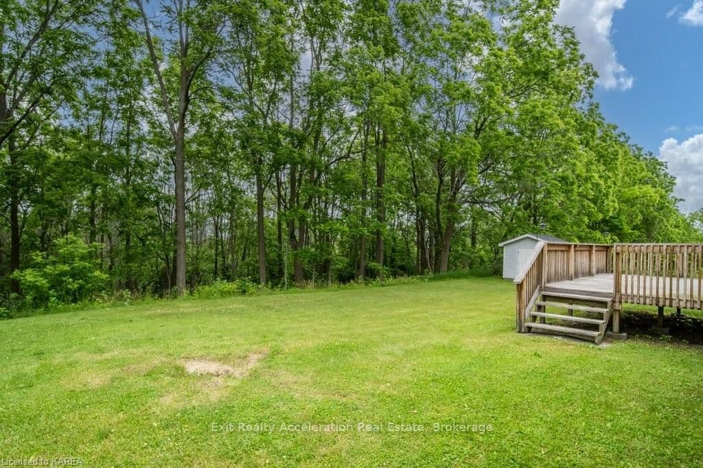 371 MAPLE Avenue photo 37