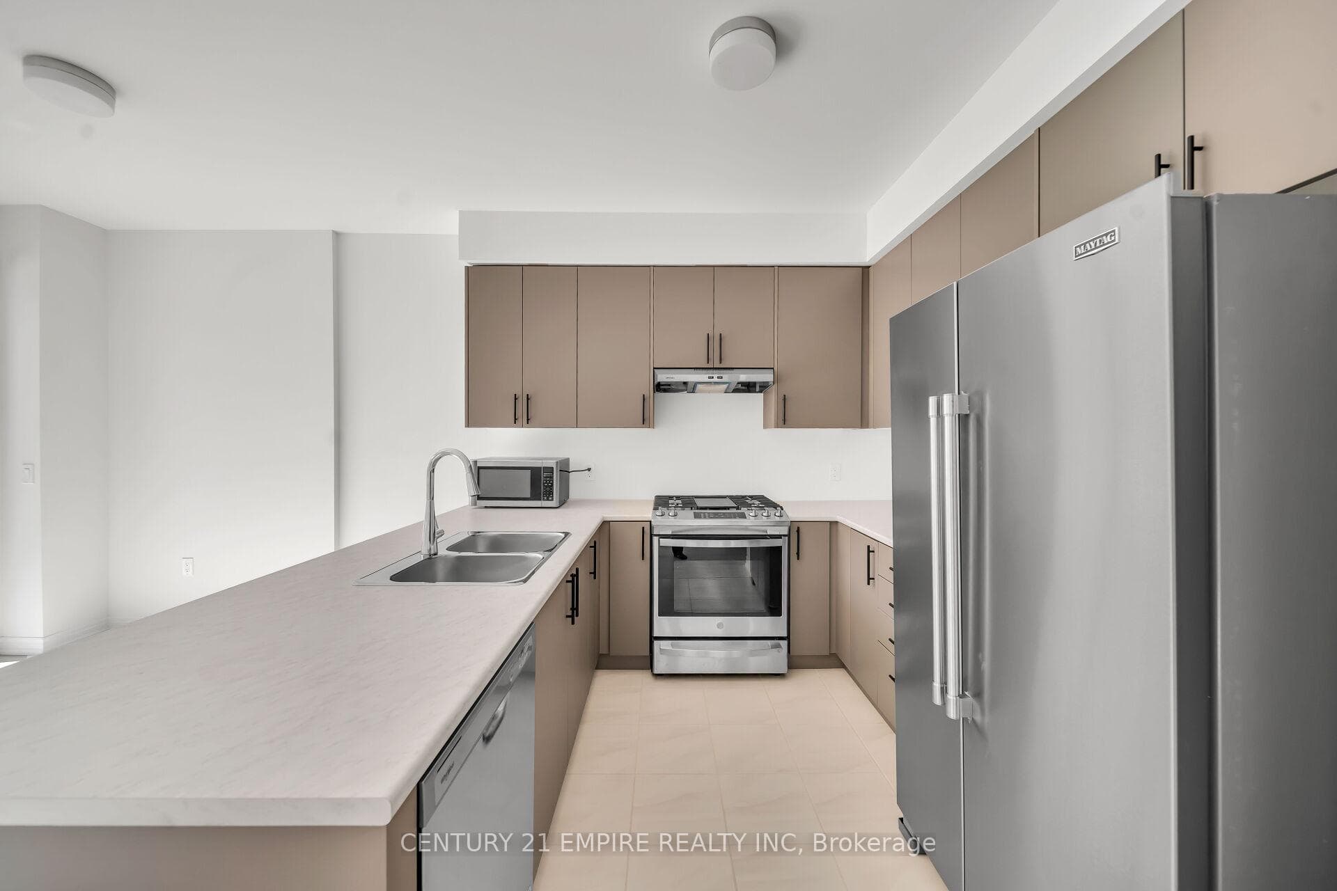 35 Edminston Drive photo 9