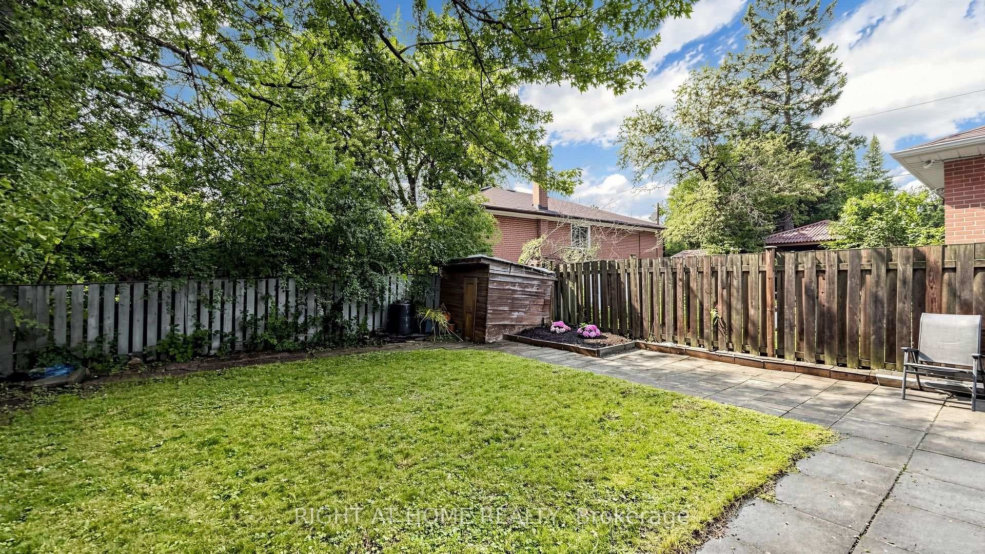 76 Fenside Drive photo 42
