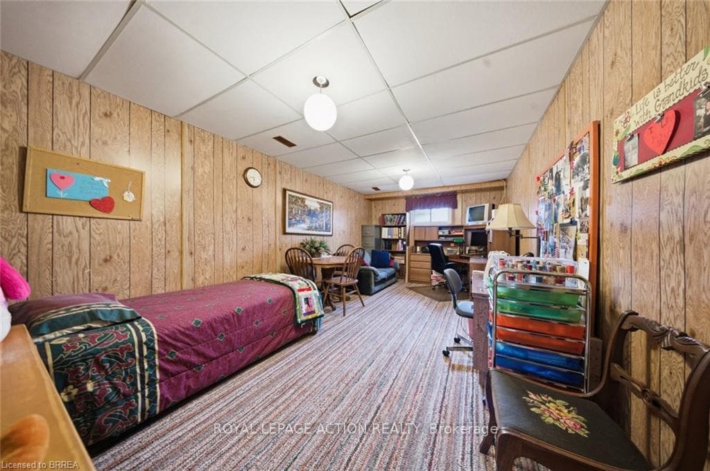 2 Flamboro Court photo 25