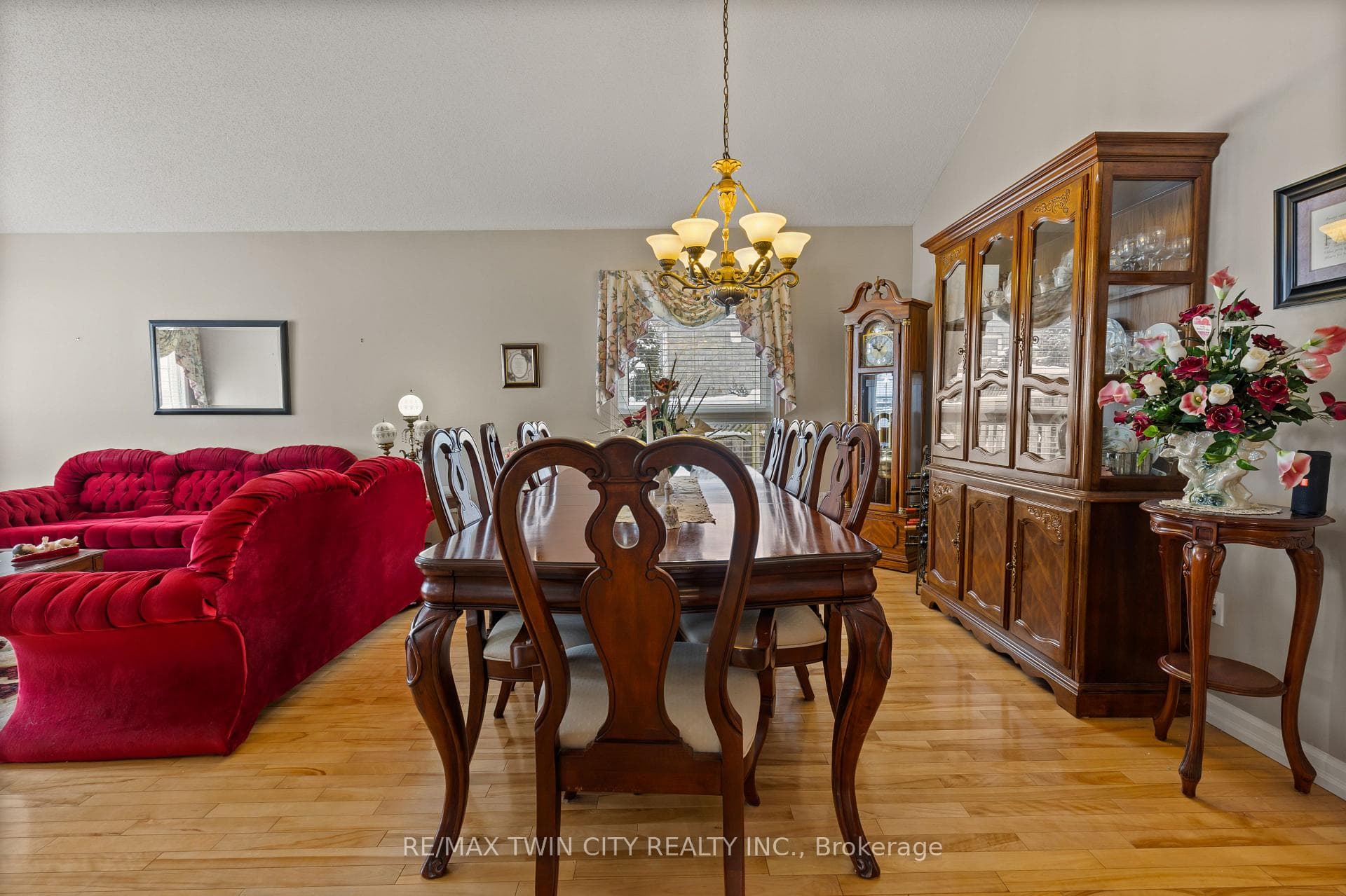 19 Waffler Crescent photo 8