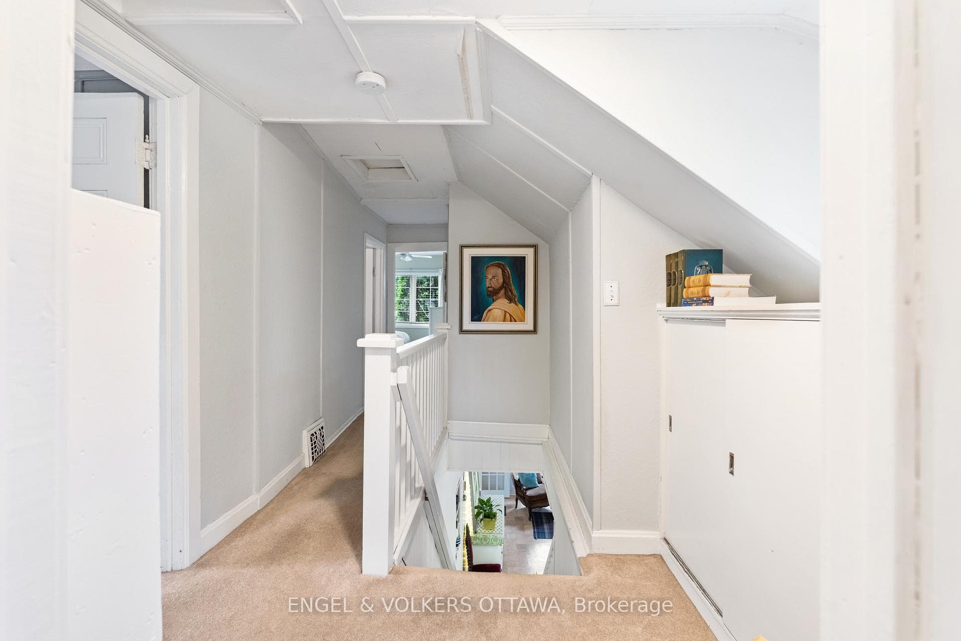 1119 Tighe Street photo 16