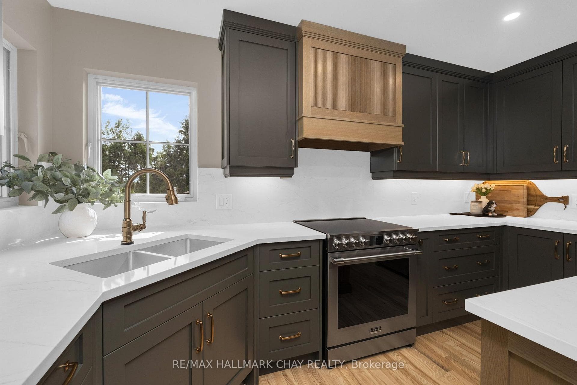 Tasteful Neutral Design