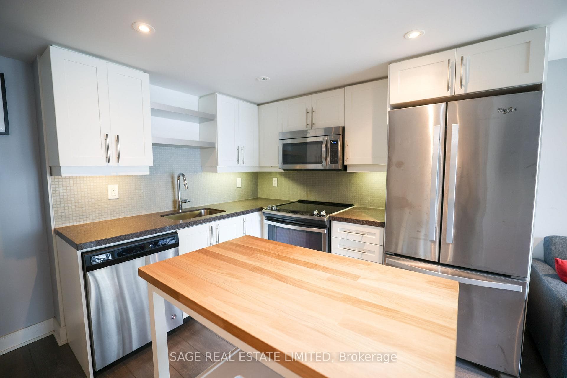 525 Adelaide Street Unit 1702 photo 4