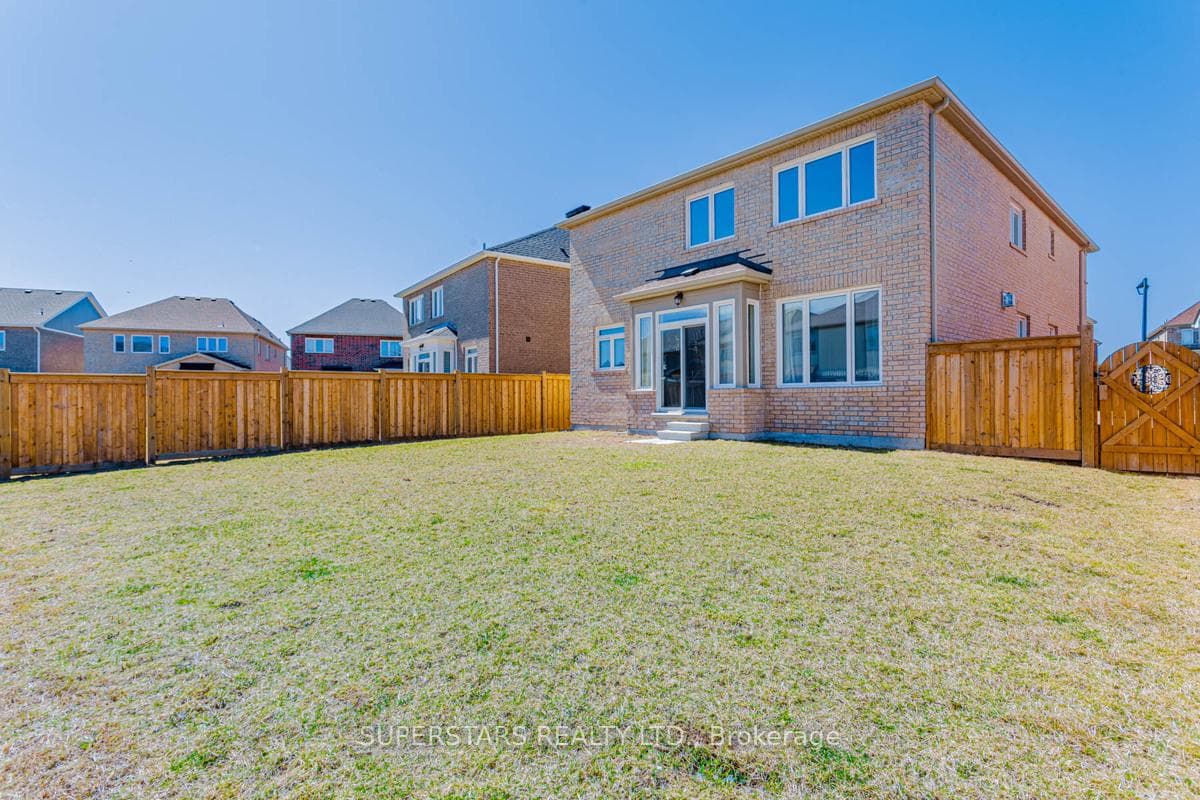 11 Empire Drive photo 36