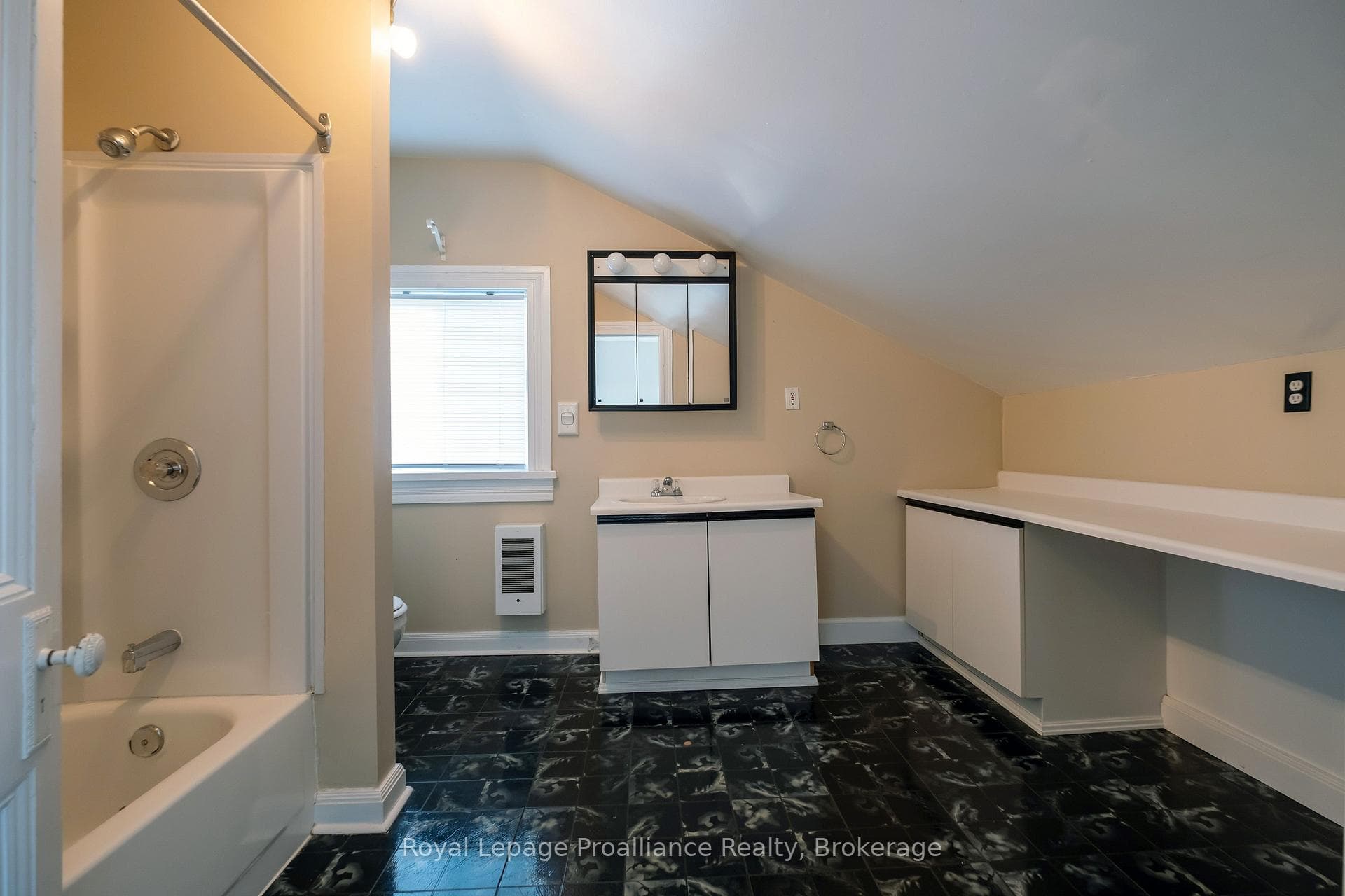 4 Highland Avenue photo 18