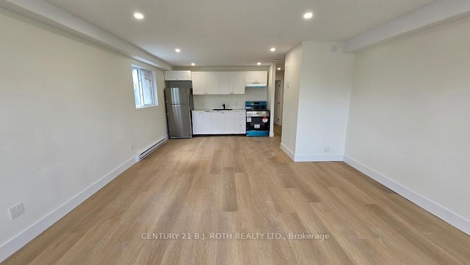 105 Gowan Street Unit 1 photo 4
