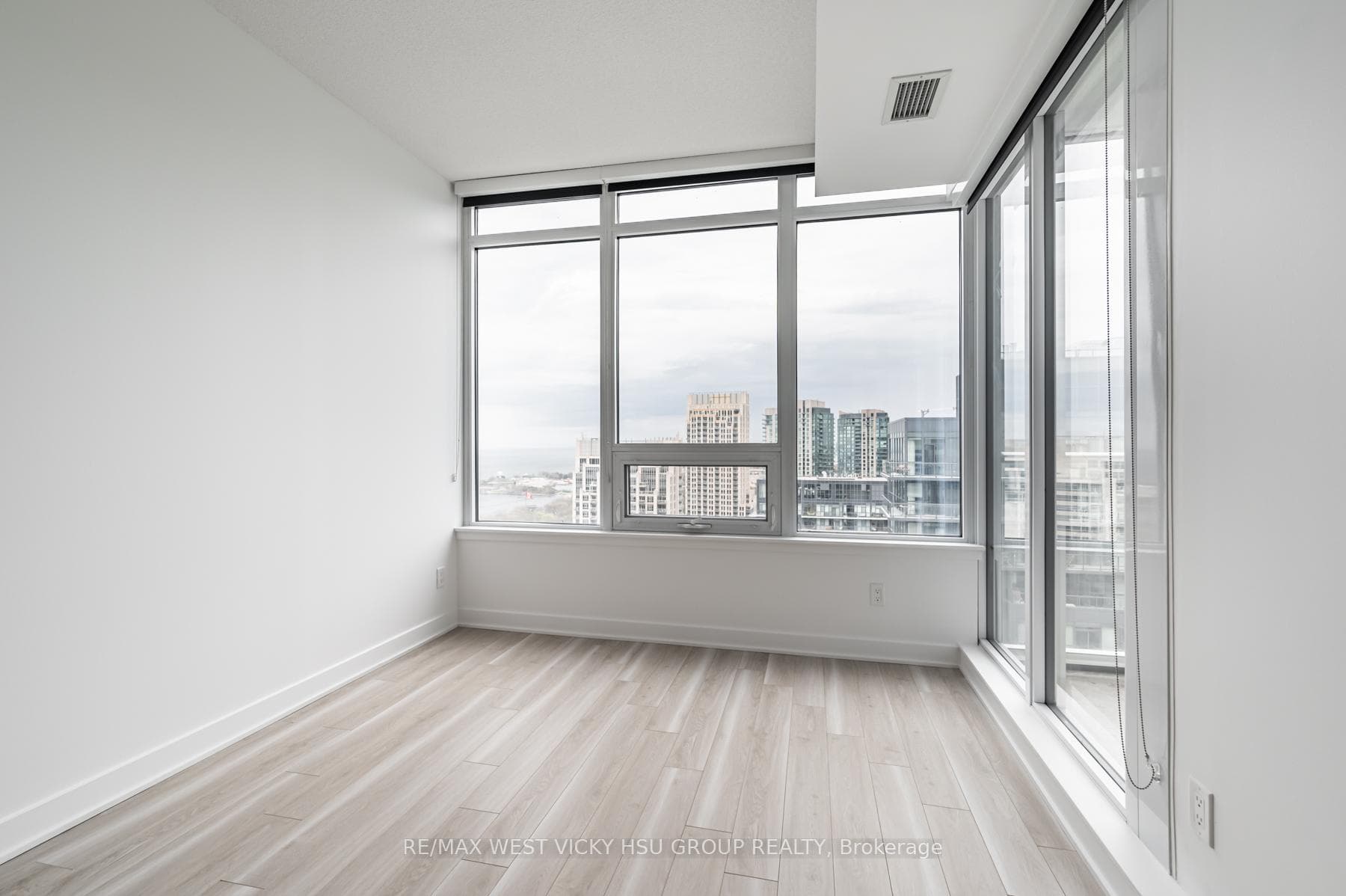 19 Bathurst Street Unit 3516 photo 19