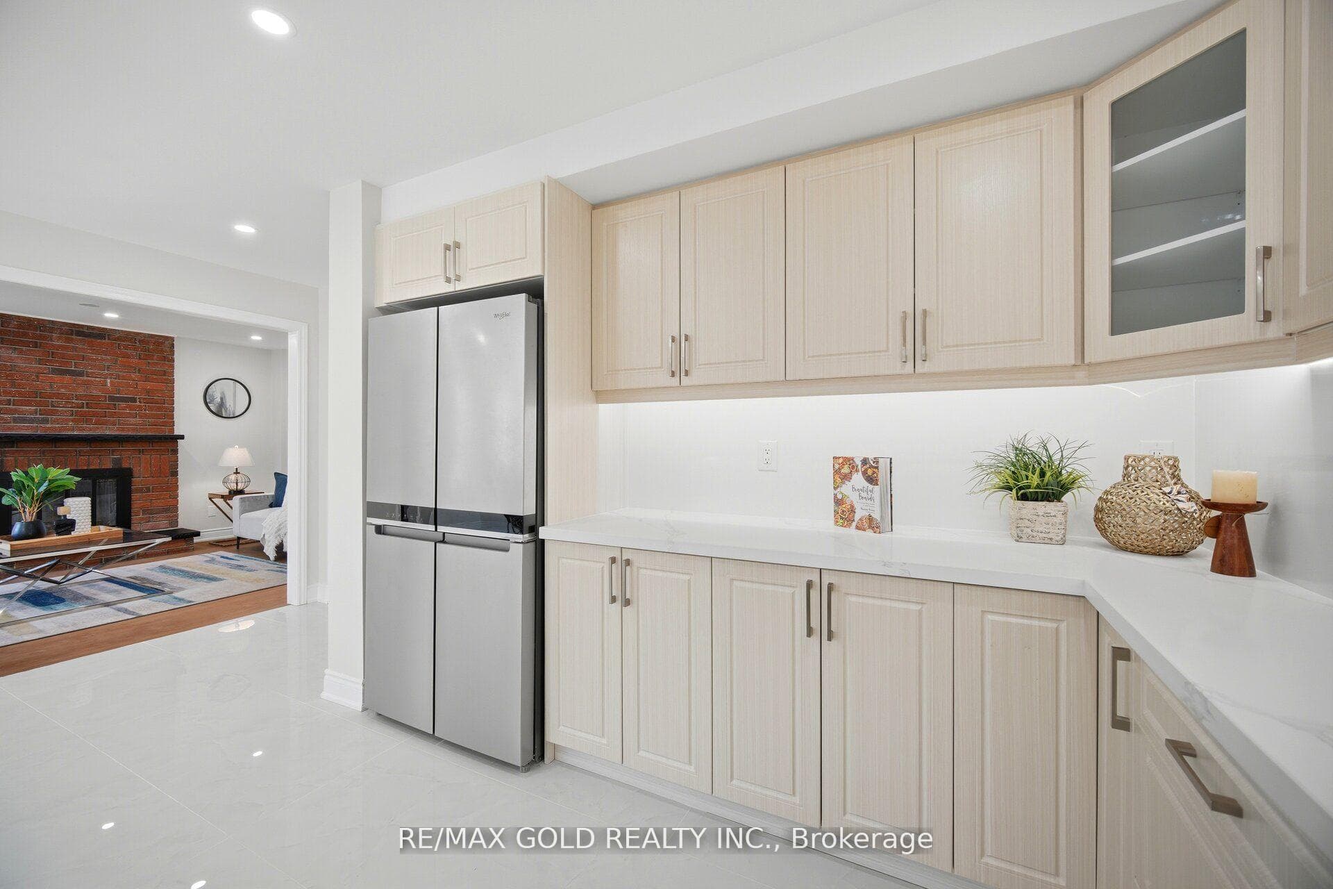 37 Lord Simcoe Drive photo 17