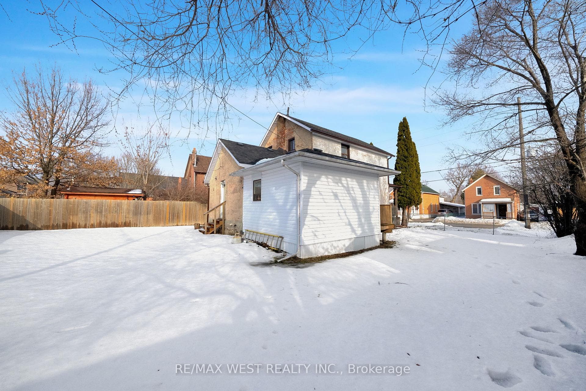 164 Albert Street photo 35