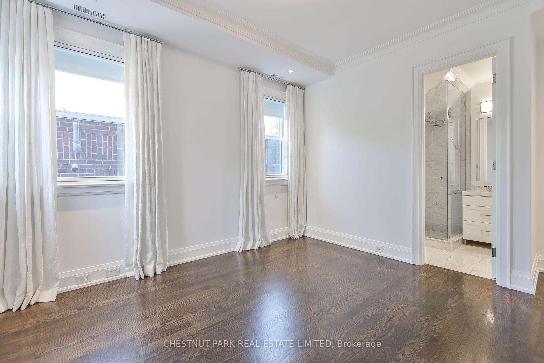 16 Scarth Road Unit 1 photo 29