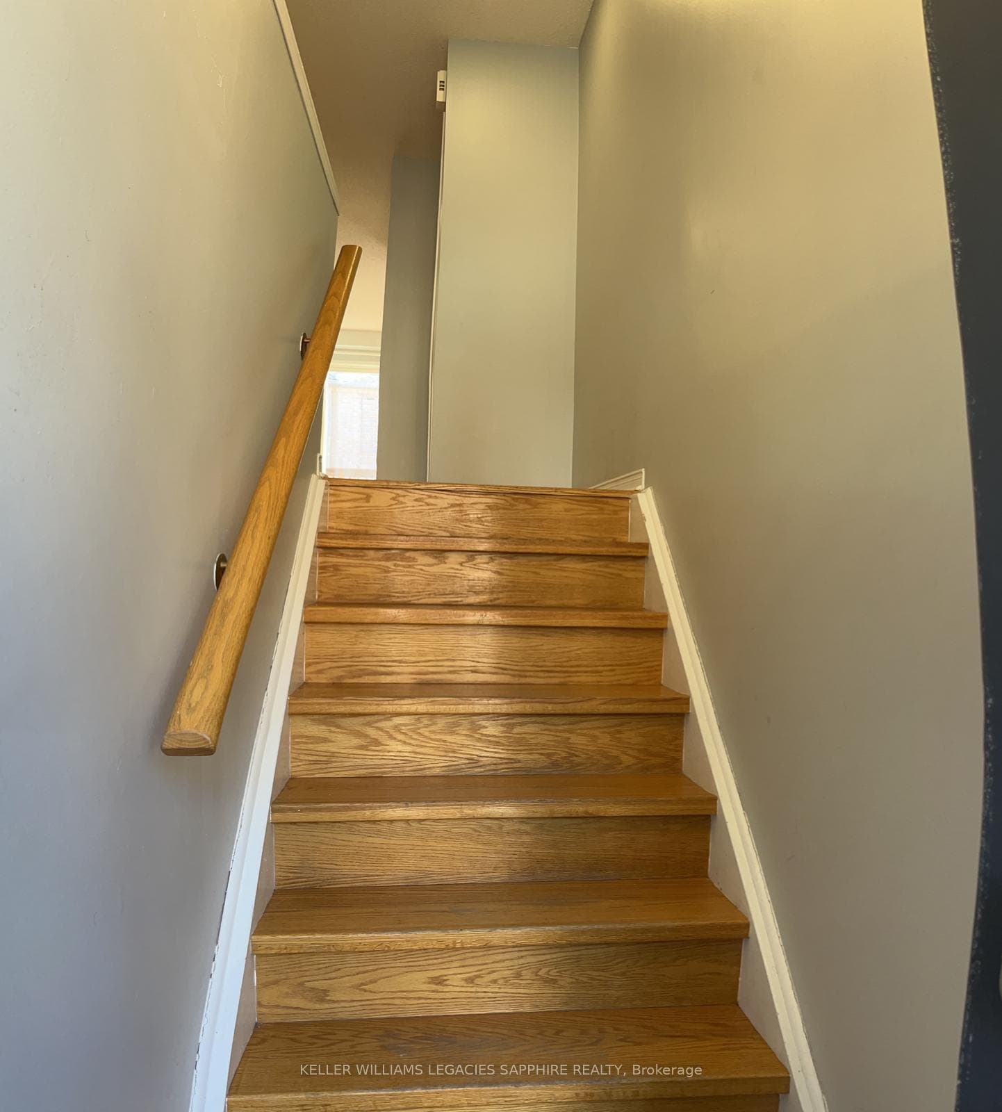 3255 Redpath Circle photo 4