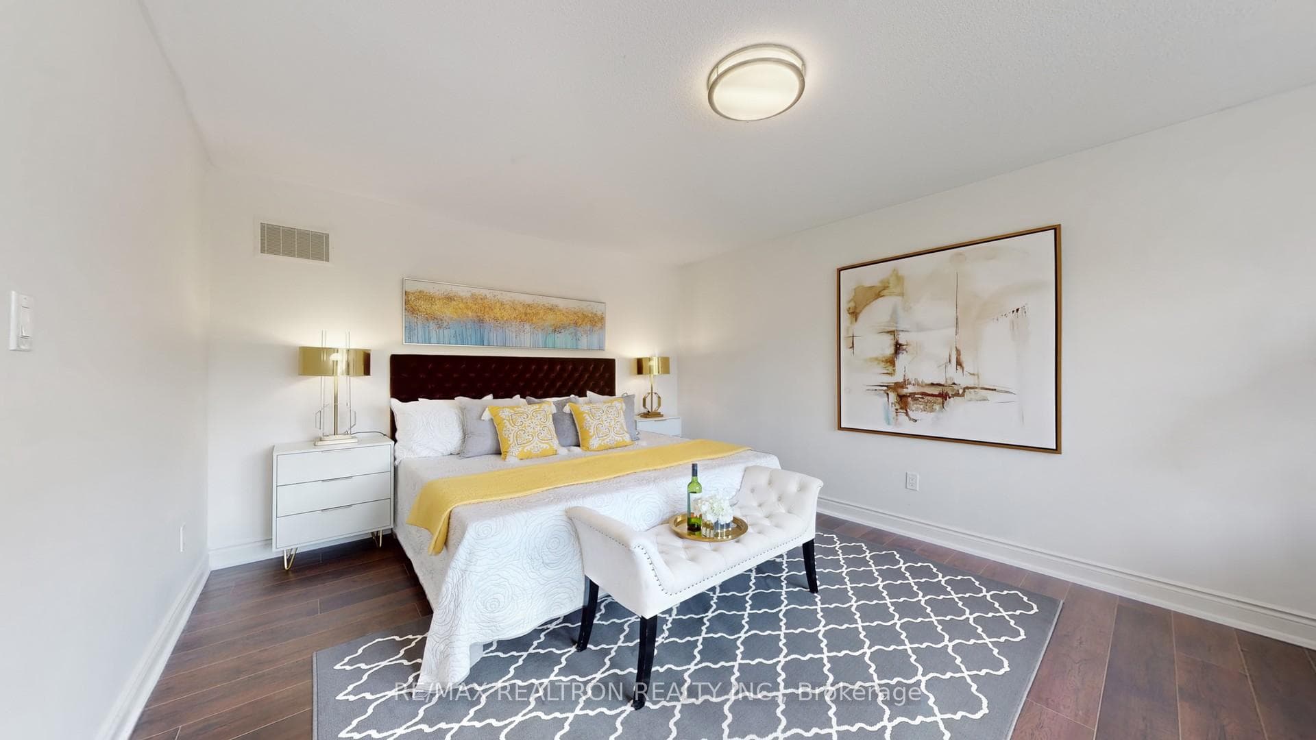 8 Culloden Court photo 15